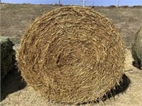 1 Round Bale of Straw