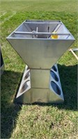 Stainless Double Sided Feeder