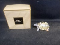Herend 3 1/2" Fishnet Turtle with Box