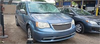 2011 Chrysler Town and Country Touring-L runs/move