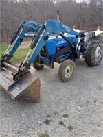 Ford 3600 Diesel Tractor w/ loader quick attach