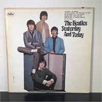 THE BEATLES YESTERDAY AND TODAY VINYL RECORD LP