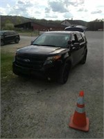 (T)2015 Ford Explorer 4WD - good condition, no iss