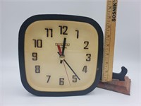 Vintage Bulova Electronic clock working