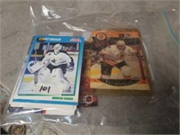 Hockey cards with Roy Borque