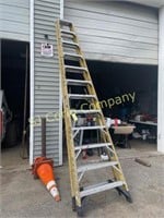 Werner 12' fiberglass ladder