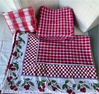Picnic Blanket & Matching Cloth Napkins
