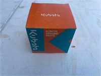 NIB Kubota Oil Filter 17321-32430