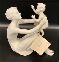 Vintage Kaiser Mother and Child Figurine