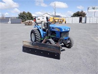 New Holland T1510 4WD Tractor w/ Push Blade