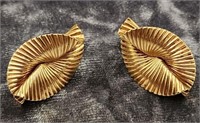 18K Gold Tiffany Clip Earrings