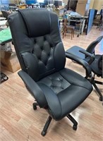 BLACK LEATHER HIGH BACK EXEC. CHAIR