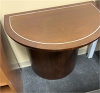 1/2 CIRCLE ENTRY TABLE