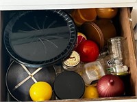 Tupperware and containers