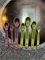 Ceramic measuring spoons