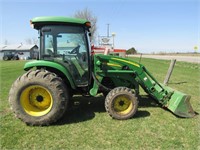 2005 JD 4320 w/cab & 400X Loader