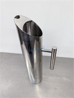 14" STAINLESS STEEL PITCHER WITH ICE GUARD