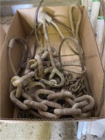 Box, lot of chains and choke, cables, unknown
