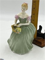 Vintage 1967 Royal Doulton #2345 Clarissa