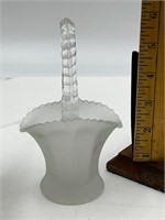 Frosted basket clear rope handle