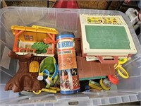 TOTE OF TOYS-TINKER TOY/FISHER PRICE