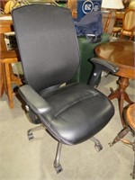 NICE LEATHER SEAT, MESH BACK, ARM OFFICE CHAIR
