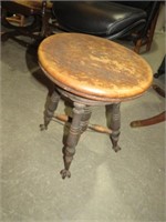 ANTIQUE BALL&CLAW PIANO STOOL