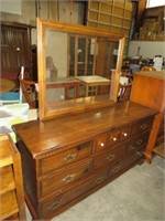 SOLID WOOD 8 DRAWER DRESSER WITH MIRROR