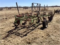 Older Melroe 5 Bottom Plow on Hydraulic with all