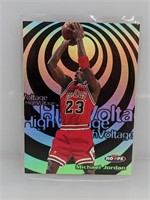 1998 NBA Hoops High Voltage Micheal Jordan