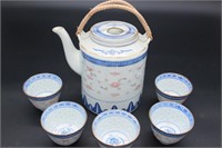 CHINESE TEA SET WITH 5 CUPS