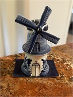 Blue & white porcelain windmill