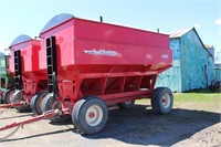 Agrimaster A-600 Gravity box on 18T horst wagon