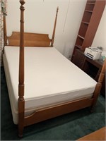 VINTAGE MAPLE 4 POSTER FULL SIZE BED