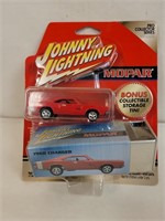 Johnny Lightning Mopar 1968 Charger