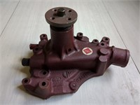V8 Ford Water Pump - Like New
