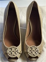 Authentic Tory Burch WEDGE size 6/5