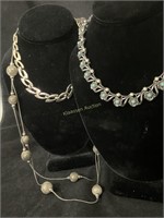 Dangle and chain necklaces