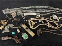 Loose jewelry pieces, old