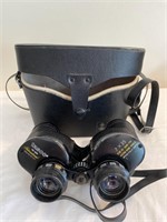 Tasco no. 400 International binoculars - AB