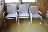 3 patio chairs with cushions