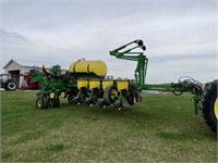 2016 John Deere 1775 NT 12 row 30" planter