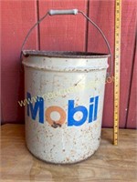 Large Mobil Oil can