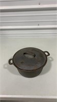 Cast iron Dutch oven with lid