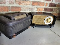 2 Antique Radios Both Work but See Condition