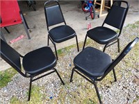 4 like new dining room chairs