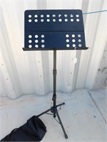 Adjustable Vekkia Music Stand With Case