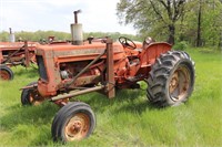 Allis Chalmers D17 Series IV Tractor