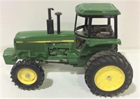 ERTL John Deere 4850 MFWD Toy Tractor