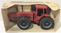 International 7488 2+2 4WD Toy Tractor